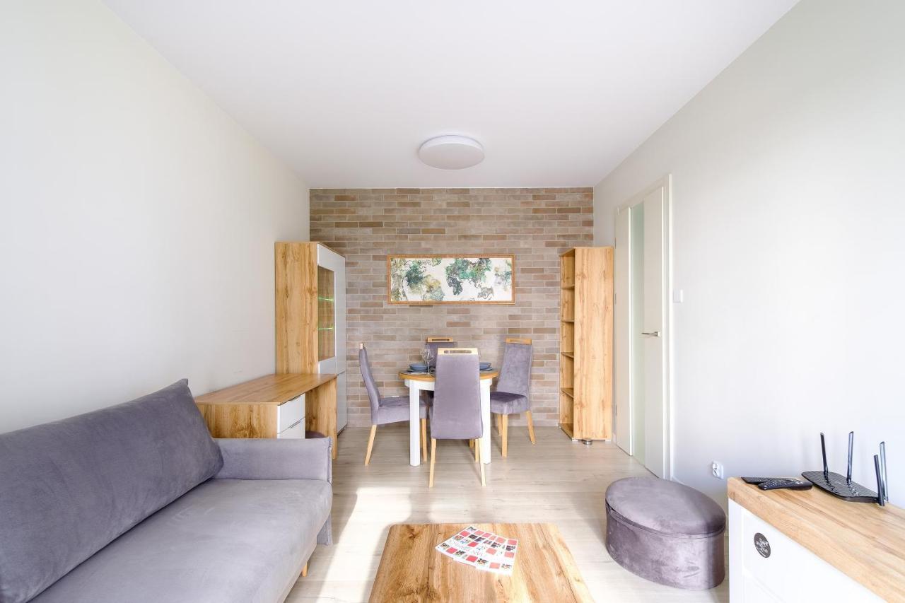 Hello Apartments Zajezdnia Wrzeszcz With Private Parking 格但斯克 外观 照片